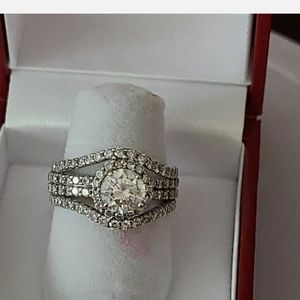 18k solid WG 7.4 grams and Diamond Engagement Ring